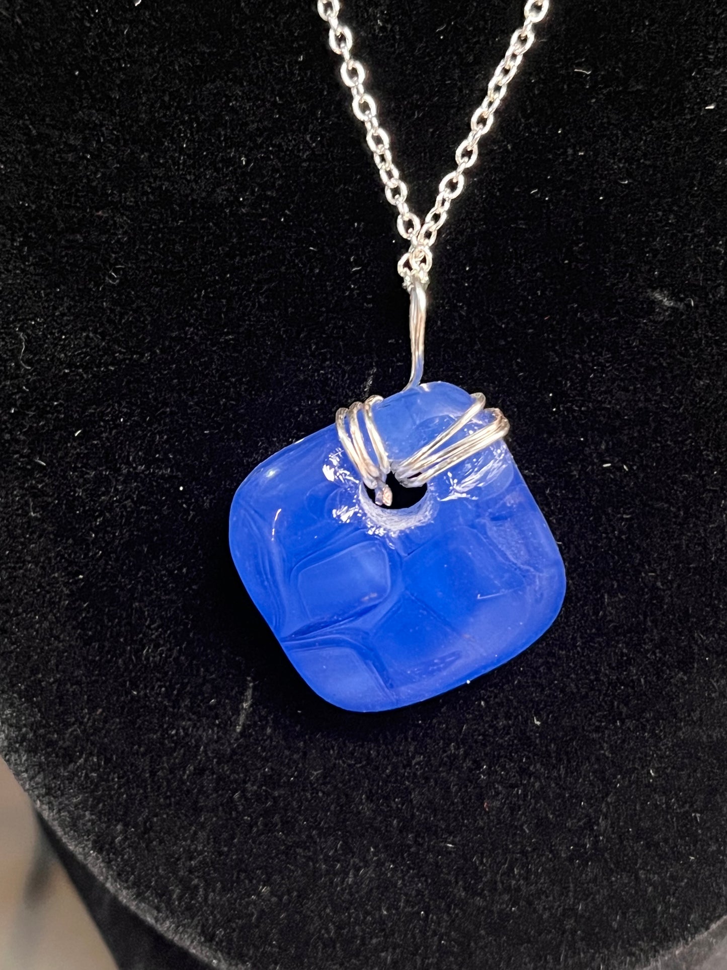 Smooth Glass Necklace