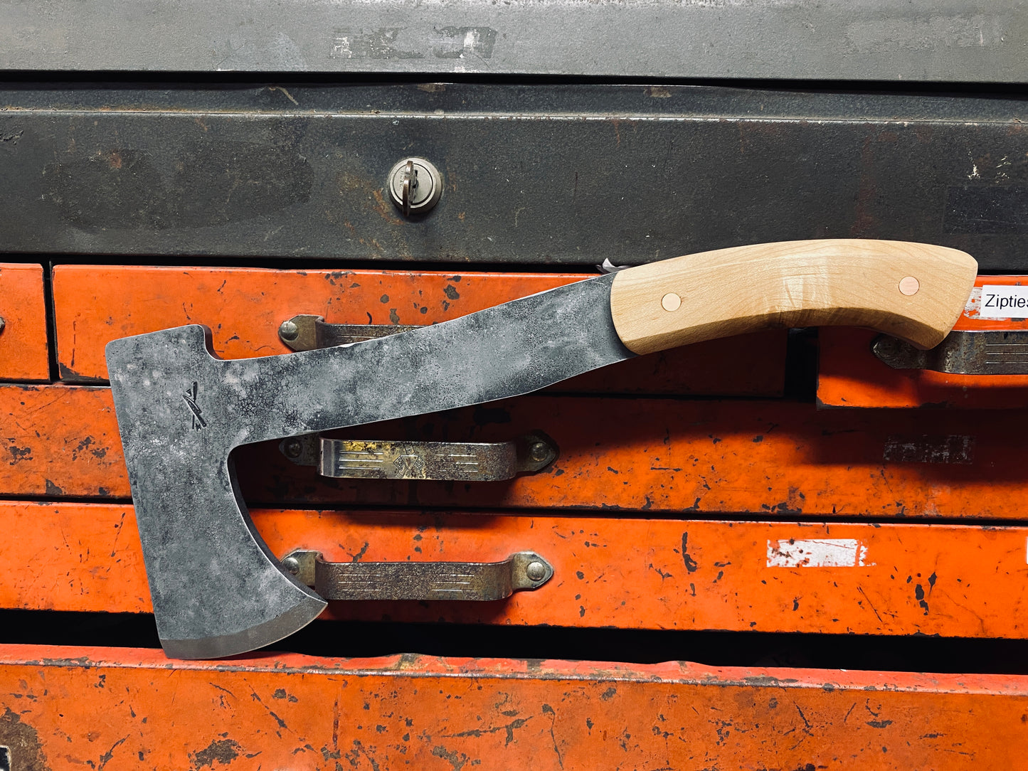 Full Tang Camp Axe - Octagonal Maple